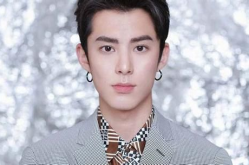 娱乐圈吃瓜王鹤棣沈月,吃瓜群众热议恋情