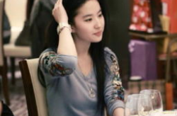 娱乐圈吃瓜博主女孩叫什么,揭秘娱乐圈幕后故事的女侠